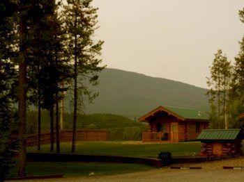 Silverwolf Log Chalets Coram Εξωτερικό φωτογραφία