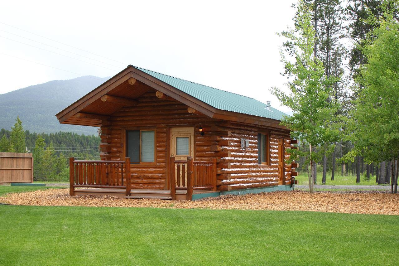 Silverwolf Log Chalets Coram Εξωτερικό φωτογραφία